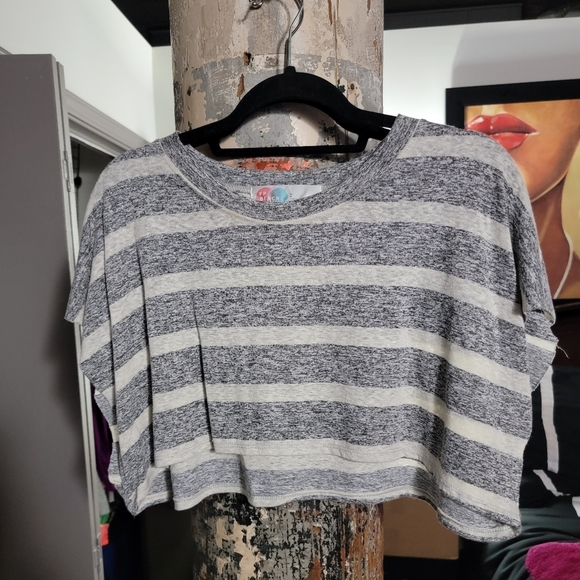 FP Crop Top w/slit on the slide w/ no sleeves - Picture 1 of 5